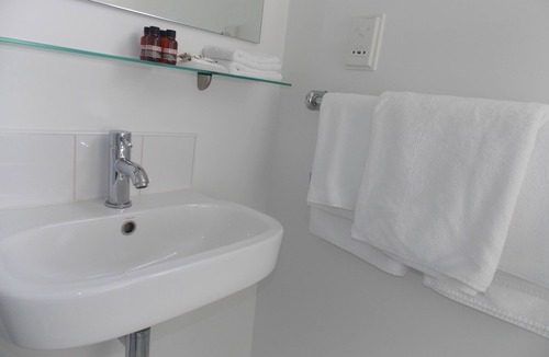 Parnell Hotel | Parnell Pines