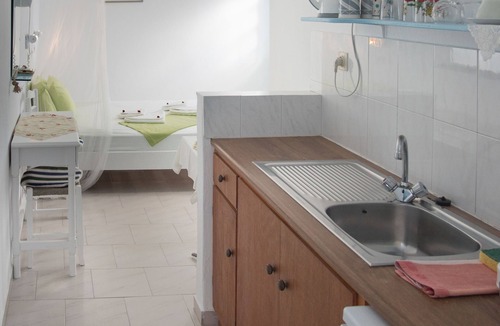 Piso Livadi Hotel | Paros Carmel