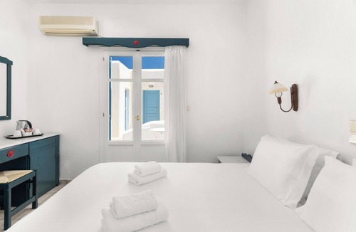 Logaras Hotel | Paros Inn Seafront