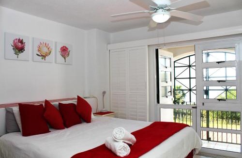 Shaka's Rock Apartment | Paros U1