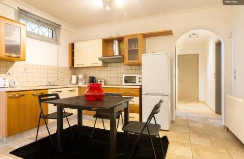Kifisia Apartment | Parou