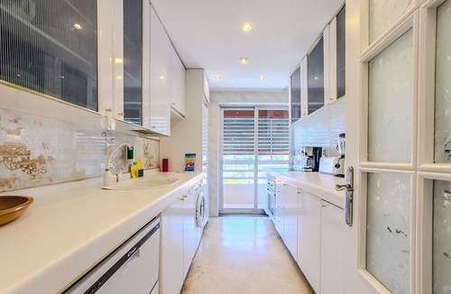 Marbella City Centre Apartment | Parque de Marbella Three Bedroom Apartment