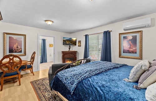 Yelm Bed & Breakfast | Parrish Room at BNB