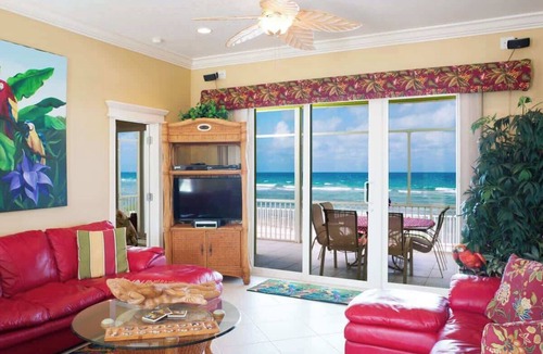 North Side House | Parrot ise 4BR Oceanfront Villa - Pool, Tiki Bar & Secluded Beach