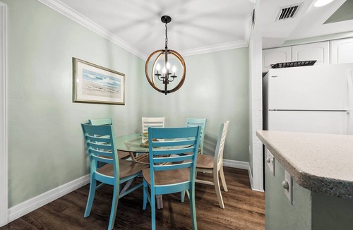 Sanibel Condo | Partial Beach View 2 bed, 2 bath at Sanibel Moorings #1022