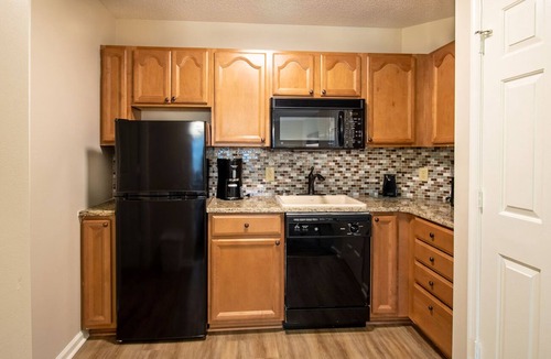 McGaheysville Condo | Partial Kitchen, King Bed, sleeps 4
