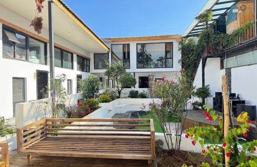 Yulong House | Party House