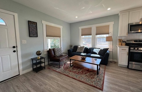 Pasadena House | ★ Pasadena 2B/2B fully remodeled with 2 parking ★