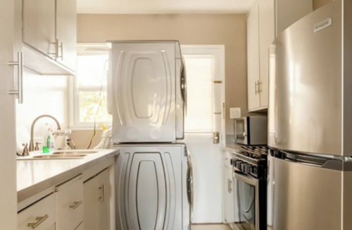 Pasadena Apartment | Pasadena Charm – Spacious 1BR, Walk to Gold line