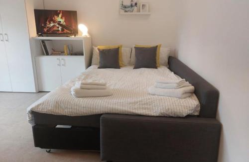 San Faustino-Madonnina-Quattroville Apartment | Pascal47, appartamento centrale, wi-fi, balcone