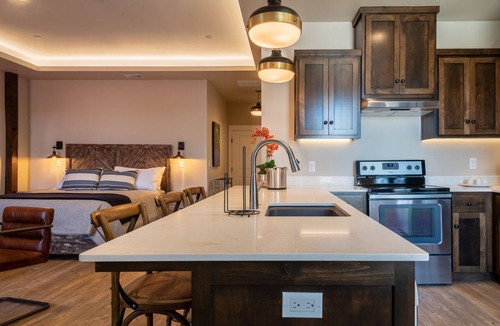 Paso Robles Condo | Paso Park Suite 202-Gracious Suite Living Above Downtown Paso Robles!