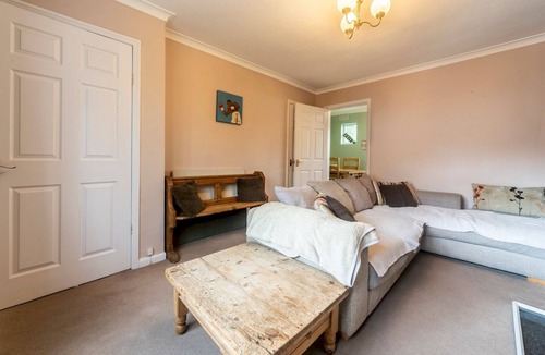 Richmond-upon-Thames House | Pass the Keys | Comfortable 2bedroom home with free parking