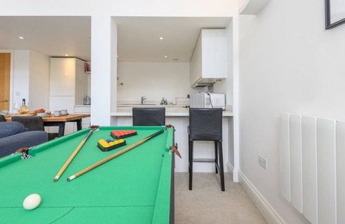 Headingley Apartment | Pass the Keys | Old School House - Luxury Family Xmas - Pool Table