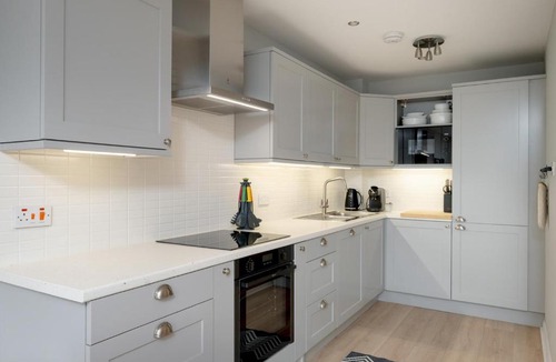Tollcross Apartment | Pass the Keys Spacious Bright Modern Edinburgh City Flat