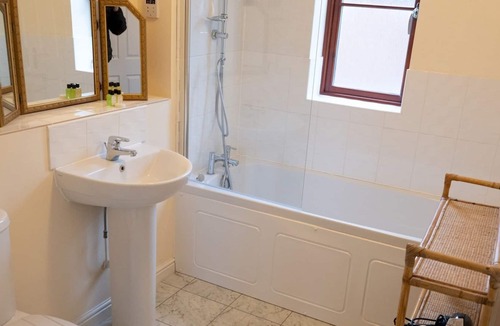 Sherborne St. John House | Pass the Keys | Spacious 3 bedrooms house with a pleasant garden