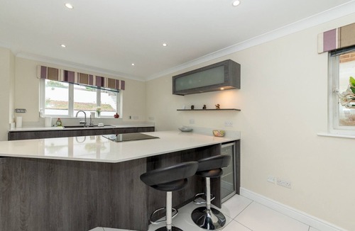 Caversham House | Pass the Keys | Spacious & Peaceful Family Home in Emmer Green