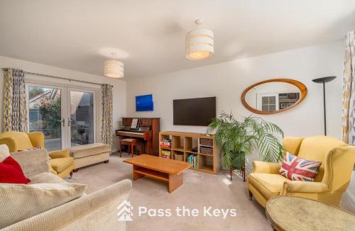 Marcham House | Pass the Keys Spacious Modern Family Home - 20 mins to Oxford