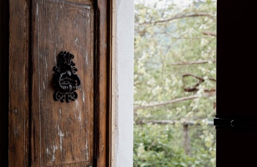 Bormida Apartment | 'Patata Viola' Room with Mountain View, Wi-Fi and Air Conditioning
