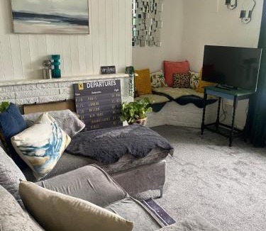Woodhorn House | Patchwork House 2 bedroom, Large Garden & Parking