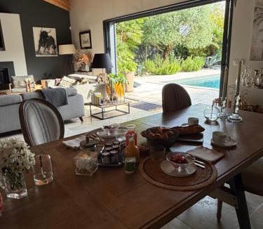 Lestonat - Monsejour Bed & Breakfast | Patio 127