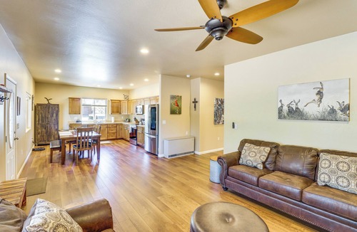 Clay Springs Cabin | Patio & ATV Trail Access: Quiet Cabin in Show Low