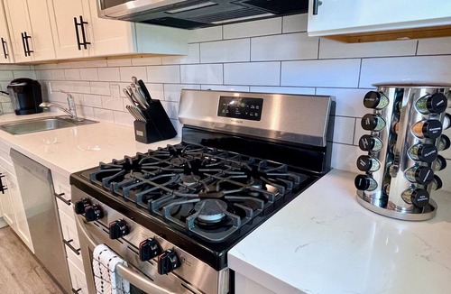 Walnut Creek Apartment | Patio, Fire Pit, and Downtown Walnut Creek