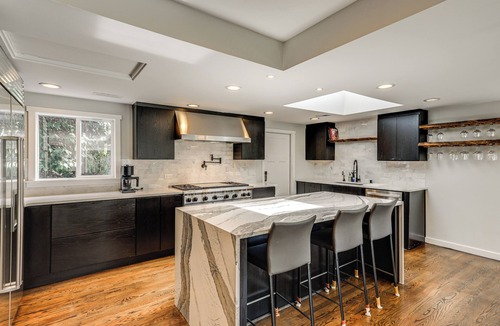 Broadway House | Patio, Modern Broadway Luxury: 4 Mi to Lumen Field