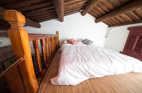 Ou-ts'o Bed & Breakfast | Patio Moonlight B&B