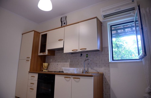 Paralia Apartment | Patras Palm Tree