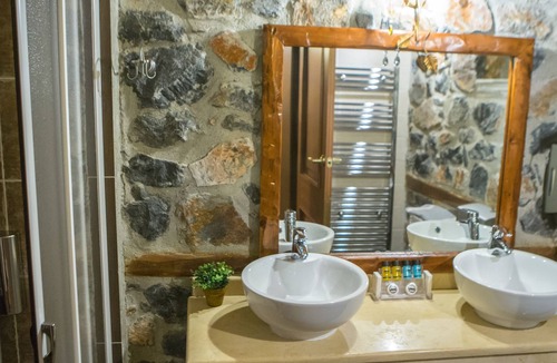 Aghios Athanasios Hotel | Patriko
