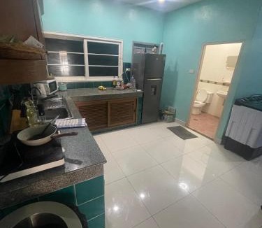 Nong Chaeng House | Pattaya, Privatzimmer in günstig gelegenem Haus zu vermieten