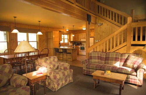 Winthrop House | Patterson Lake Cabin Grand Suite 3-Bdrm