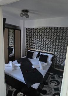 Curtea De Arges Apartment | Paula