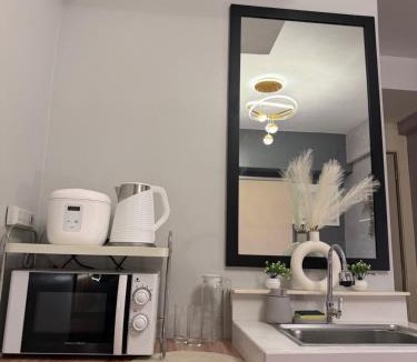 Highway Hills Apartment | PaulBert's Cabins III