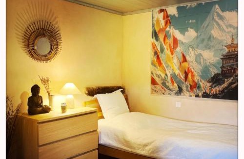 Saint-Arcons-d'Allier Bed & Breakfast | Pause bien-être & nature dans la chambre du moine