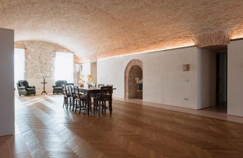 Peschiera del Garda City Centre Apartment | Pavillon Apartments