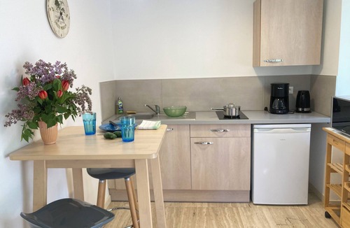 Chateauneuf-du-Rhone Apartment | Pavillon de l'Etang