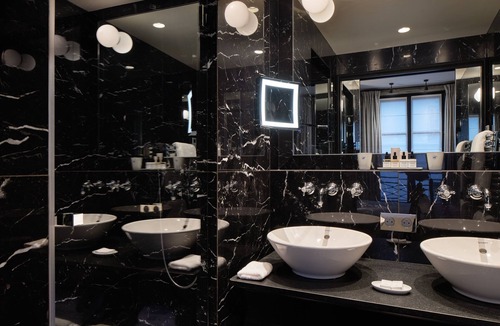 Marais Hotel | Pavillon de la Reine & Spa, Place des Vosges