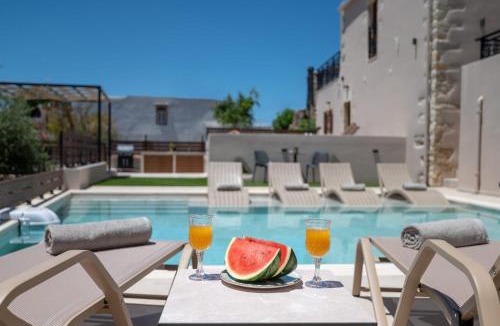 Damavolos Villa | Pavlina Villa , a hidden gem with heated pool and ping pong!