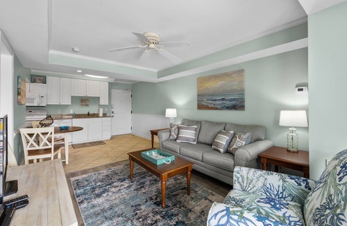 North Litchfield Beach Condo | Pawleys Poolside at Litchfield Resort