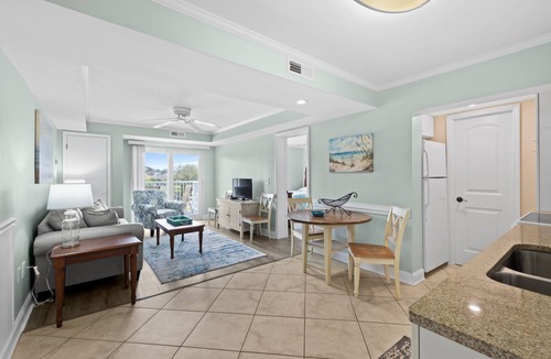 North Litchfield Beach Condo | Pawleys Poolside at Litchfield Resort