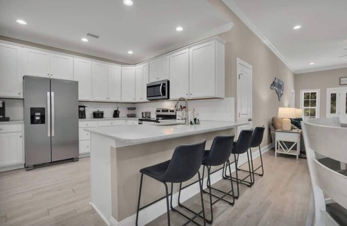 Windy Hill House | 'Pawprints By The Shore' - North Myrtle Beach!