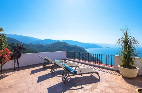 Conchas Chinas Villa | PAY 6 STAY 7 NIGTHS until Oct 31. Luxury Villa Stunning Views at Conchas Chinas