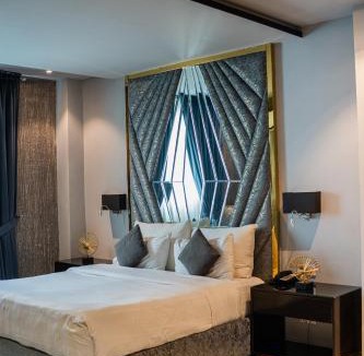 Gulberg Apartment | Pay & Stay