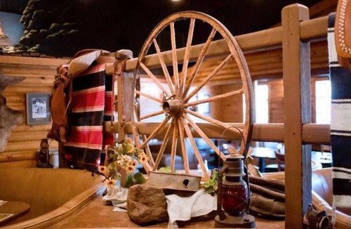 Kohls Ranch Cabin | Payson | Peaceful Cabin Stay | Pool + Hot Tub