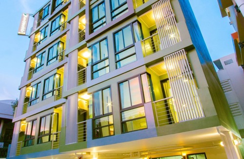Chom Phon Apartment | Peaberry Place