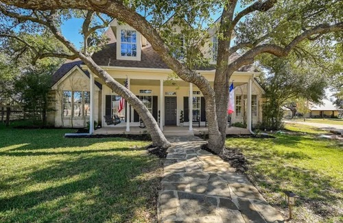Dripping Springs House | Peabody Ranch Luxury Home W/pool, Hot Tub, Fire Pit!