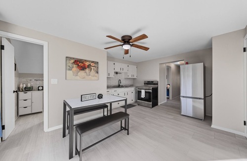 West Seventh House | Peace: 4BR-2BT, 2 Kitchens/2 Living Rms