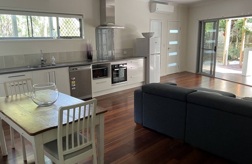 Milton House | Peace and privacy modern quiet street. Two bedroom townhouse sleeps 4 to 6