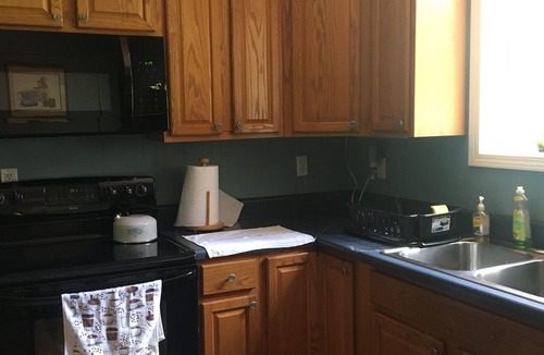 Halfway House | Peace and quiet of country living within minutes of city amenities.